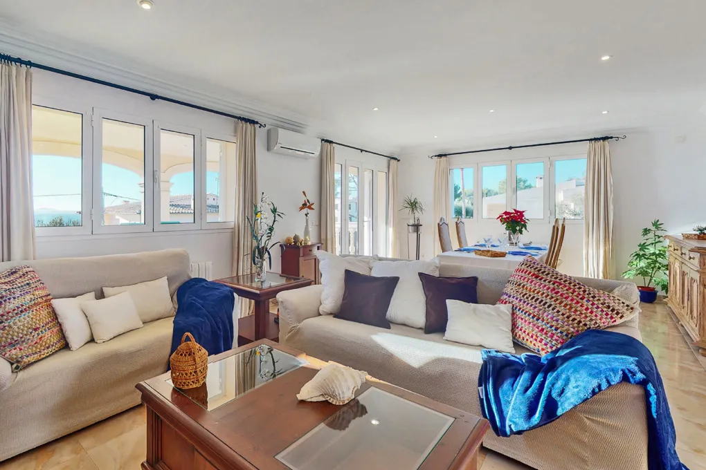 Högkvalitativ villa med havsutsikt och uthyrningslicens, Alcanada-5