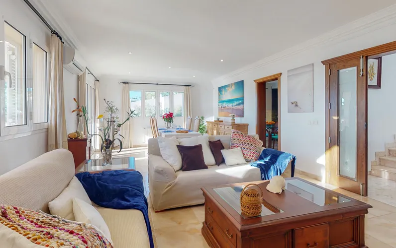 High quality sea view villa with rental license