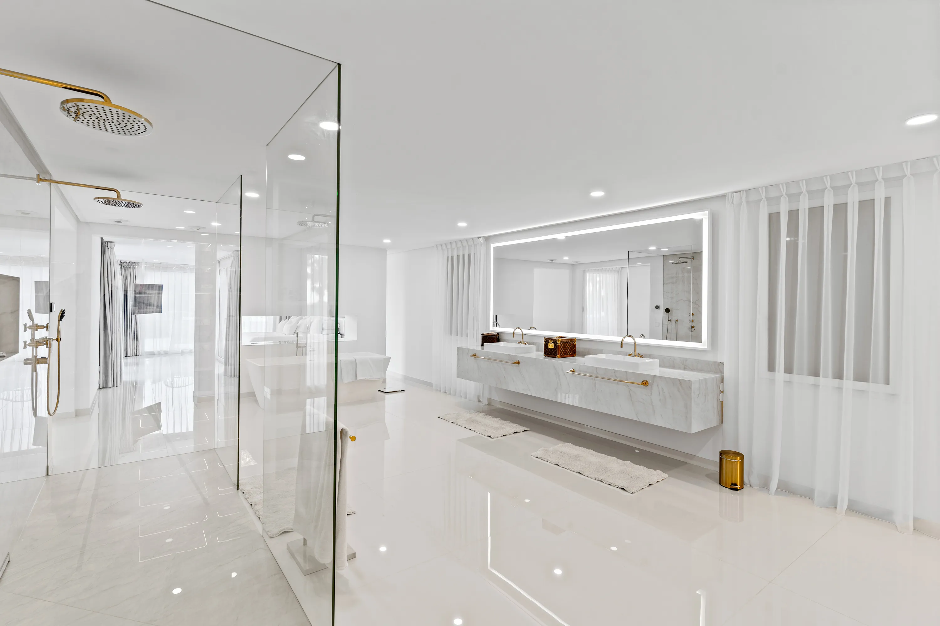 Villa neoclassica di design con vista sul mare-10