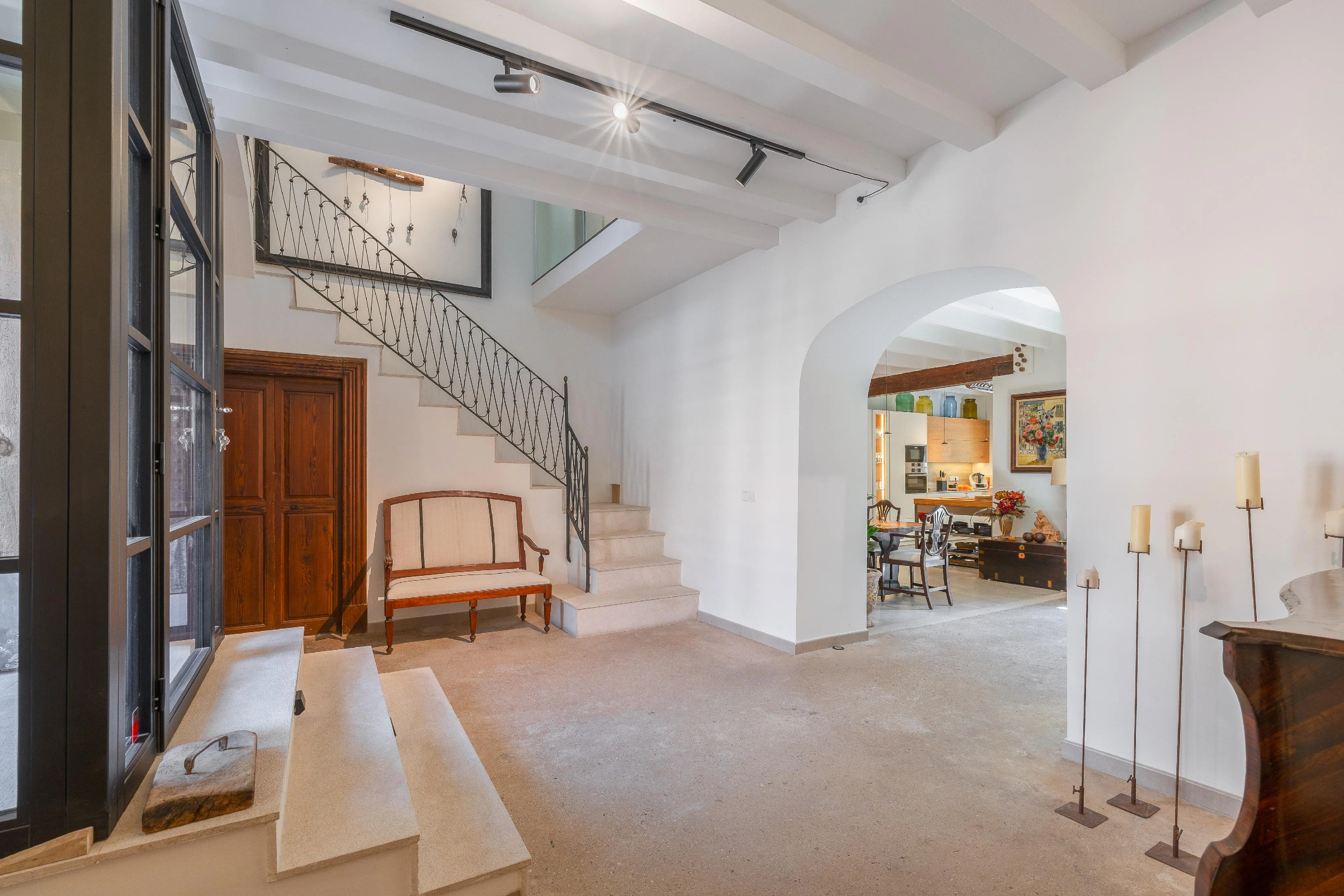 Encanto histórico y confort actual en una casa de piedra en Consell-3