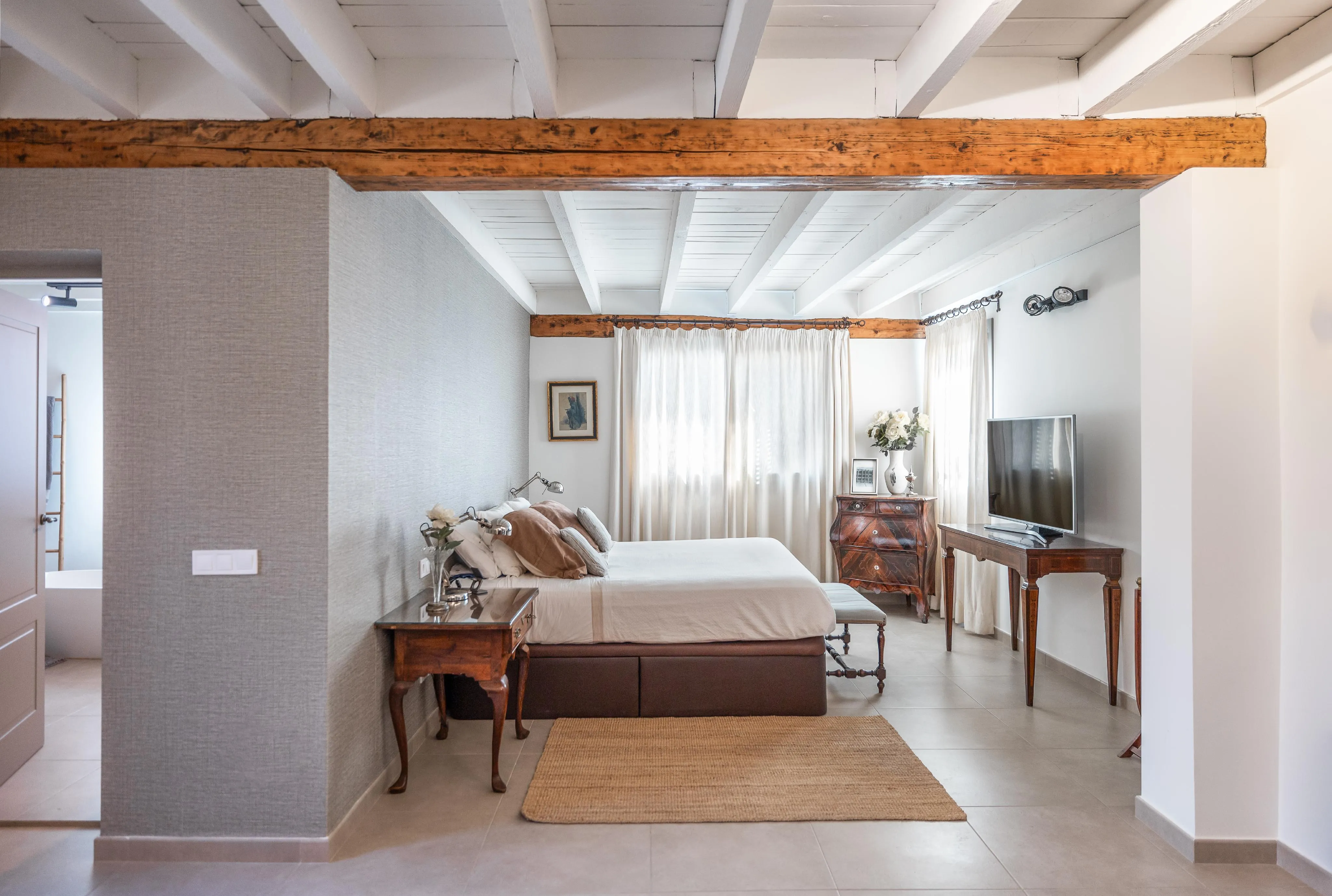 Encanto histórico y confort actual en una casa de piedra en Consell-17