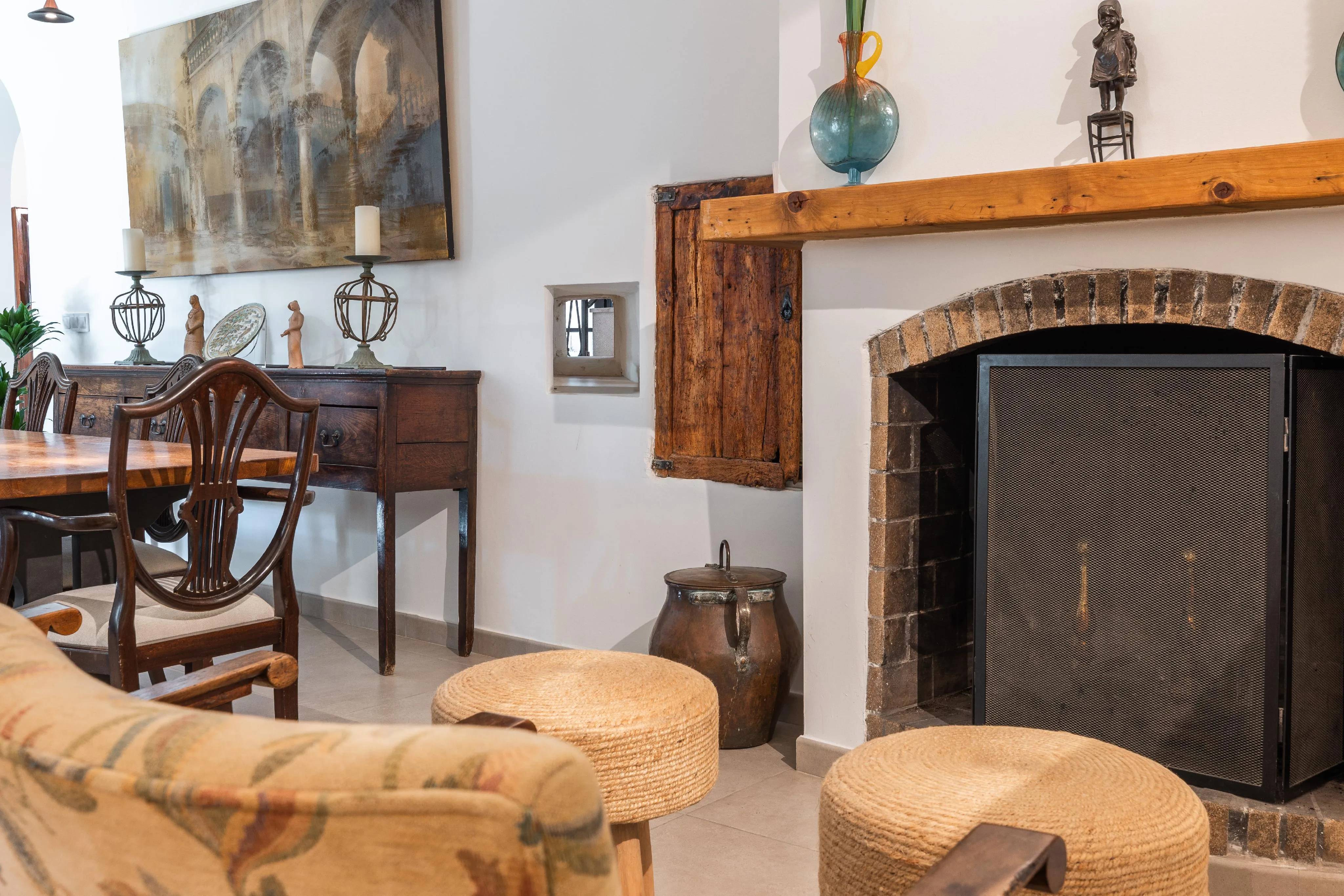 Historic charm meets modern living in a stone house in Consell-12