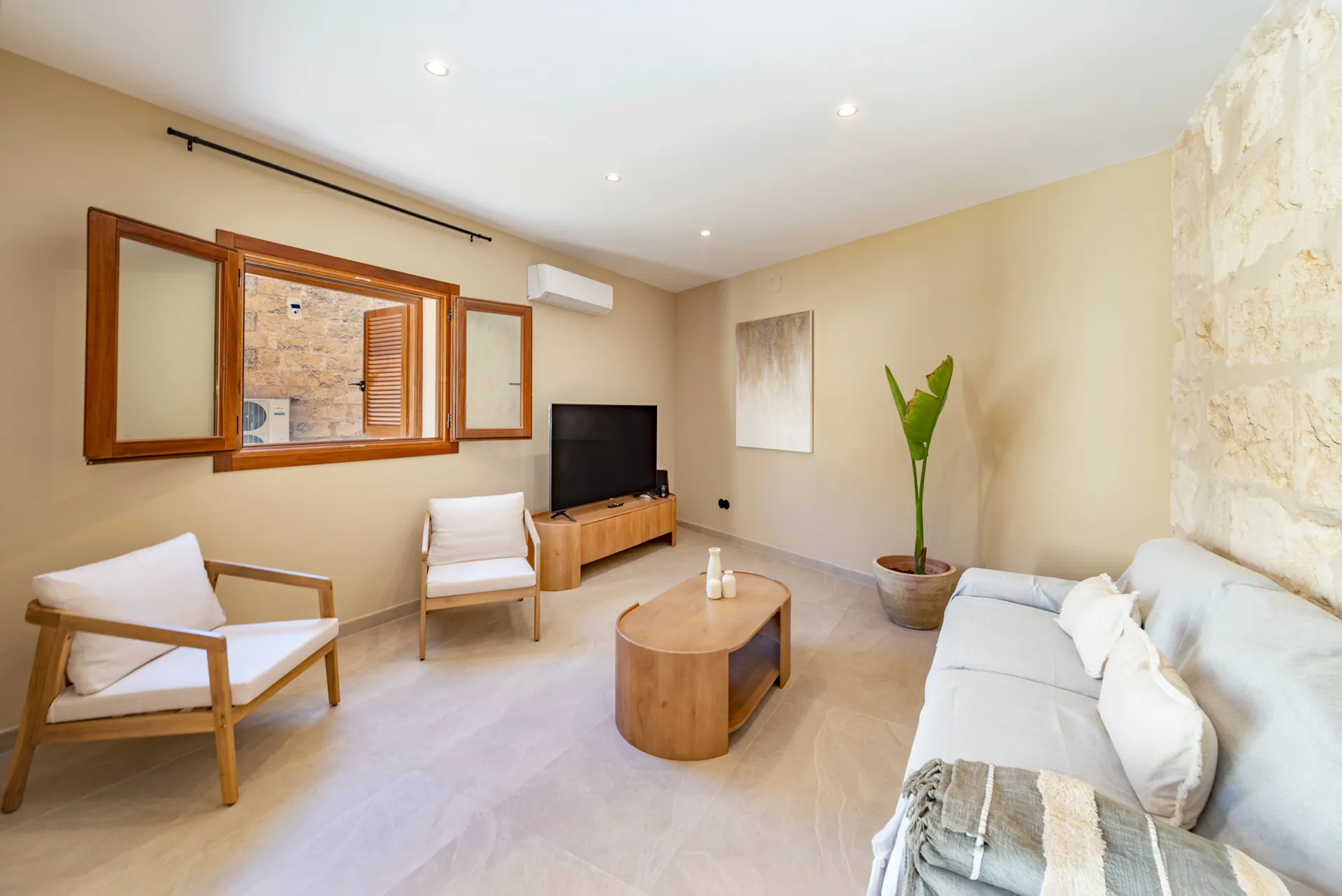 Gorgeous, modern townhouse in Muro with private courtyard and pool-12