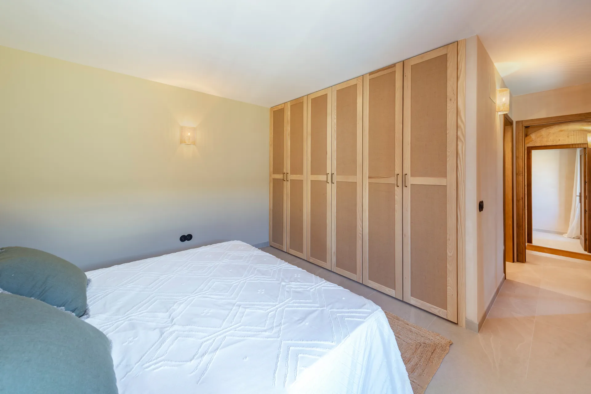 Gorgeous, modern townhouse in Muro with private courtyard and pool-21