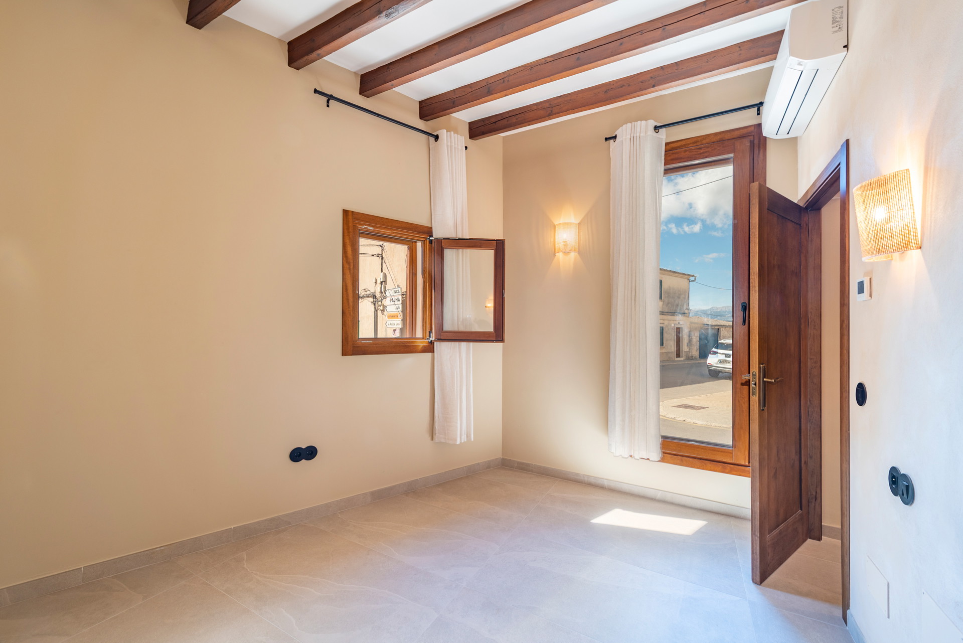 Elegante villetta a schiera a Muro con cortile privato, piscina e comfort abitativo moderno-16