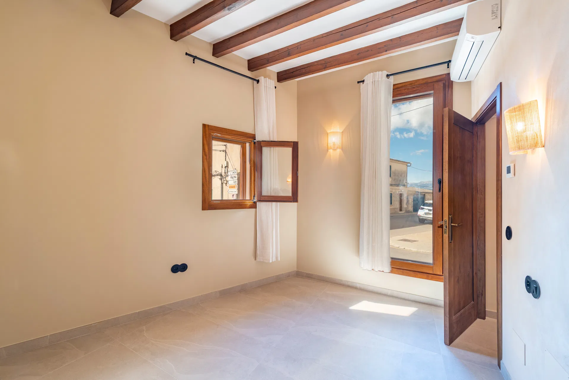 Elegante villetta a schiera a Muro con cortile privato, piscina e comfort abitativo moderno-16