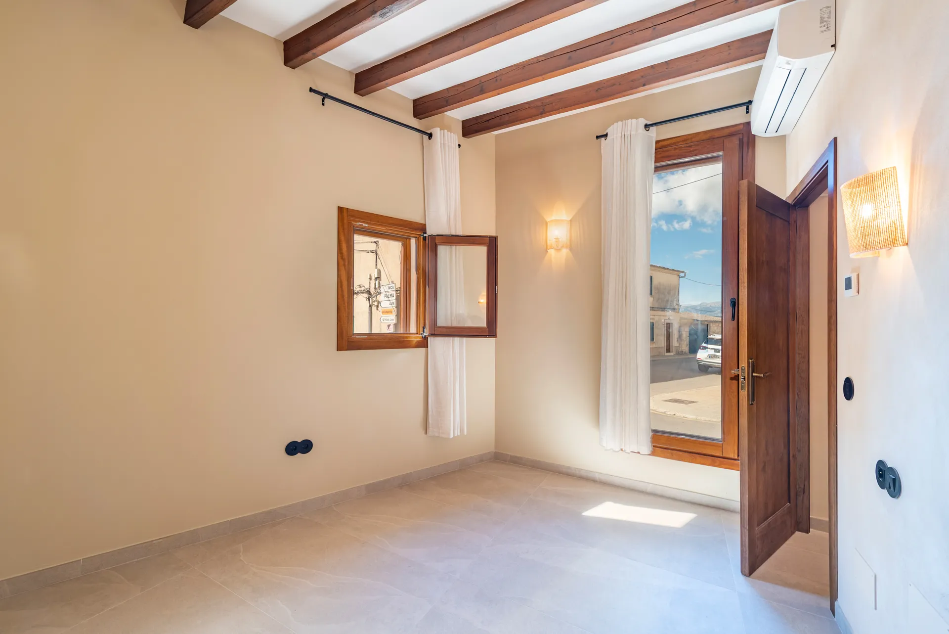 Stilvolles Stadthaus in Muro mit privatem Innenhof, Pool und modernem Wohnkomfort-15