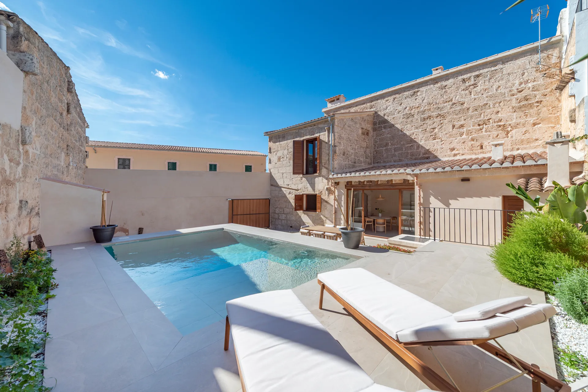 Stilvolles Stadthaus in Muro mit privatem Innenhof, Pool und modernem Wohnkomfort-12