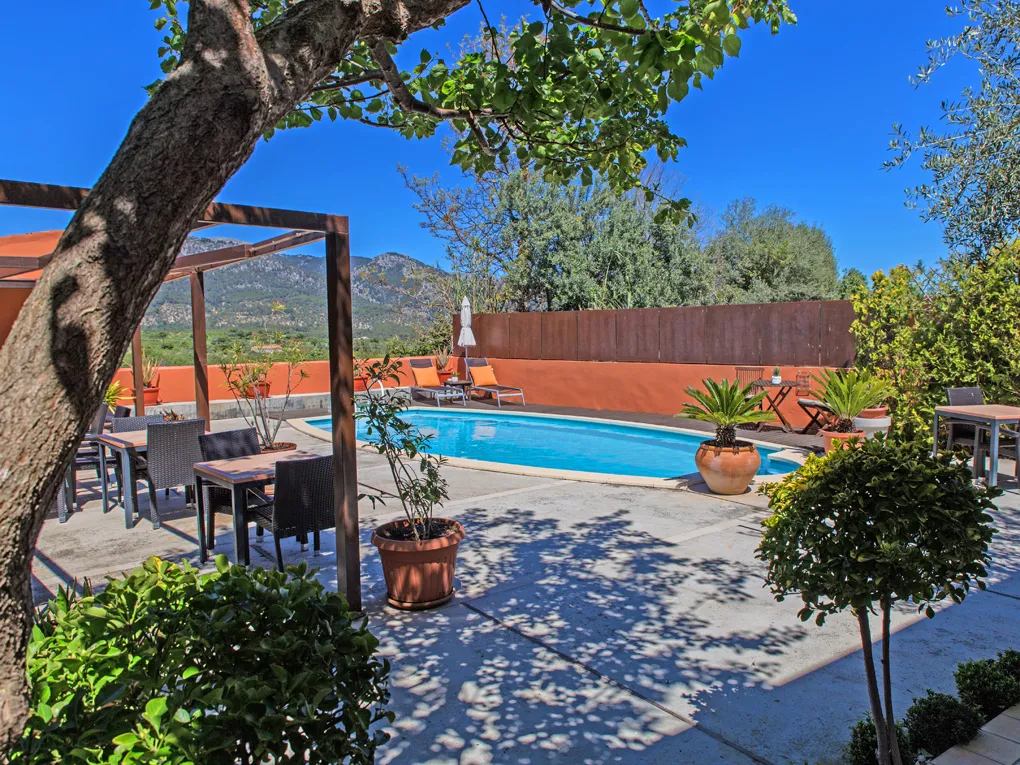 Eksklusivt boutique-hotel med pool og udsigt over Tramuntana-7