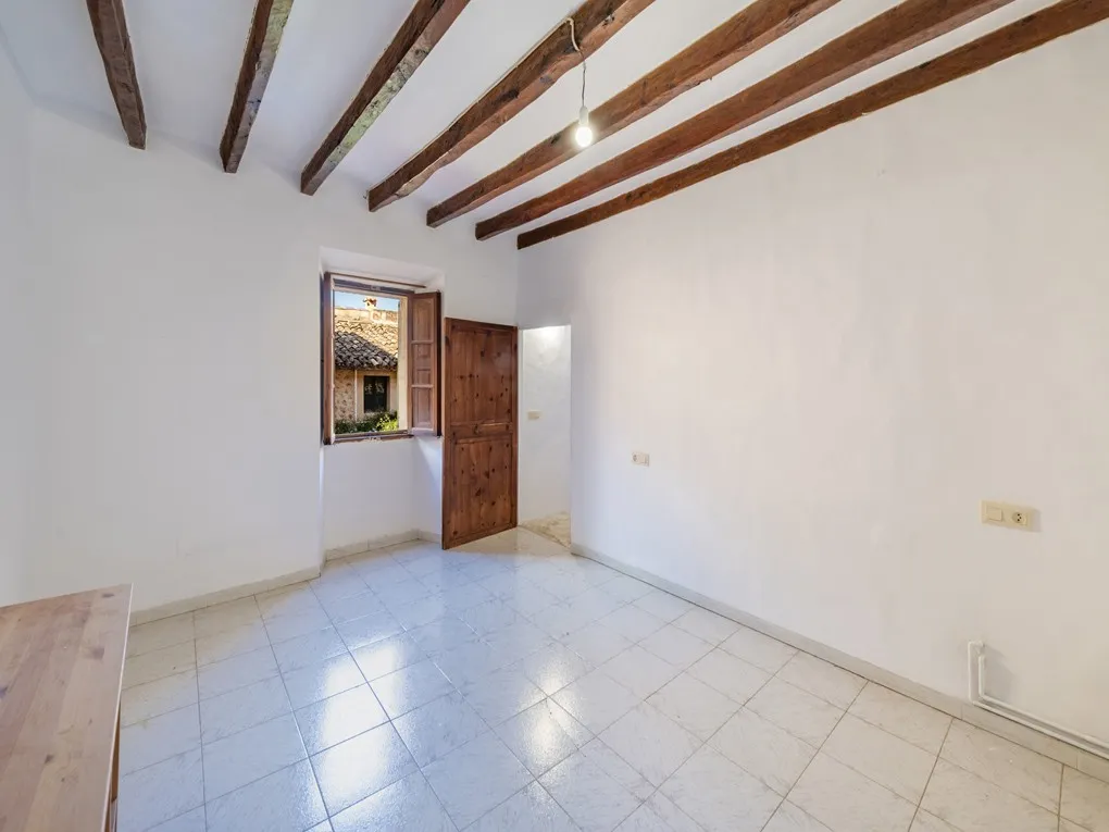 Charming village house in Deiá-13