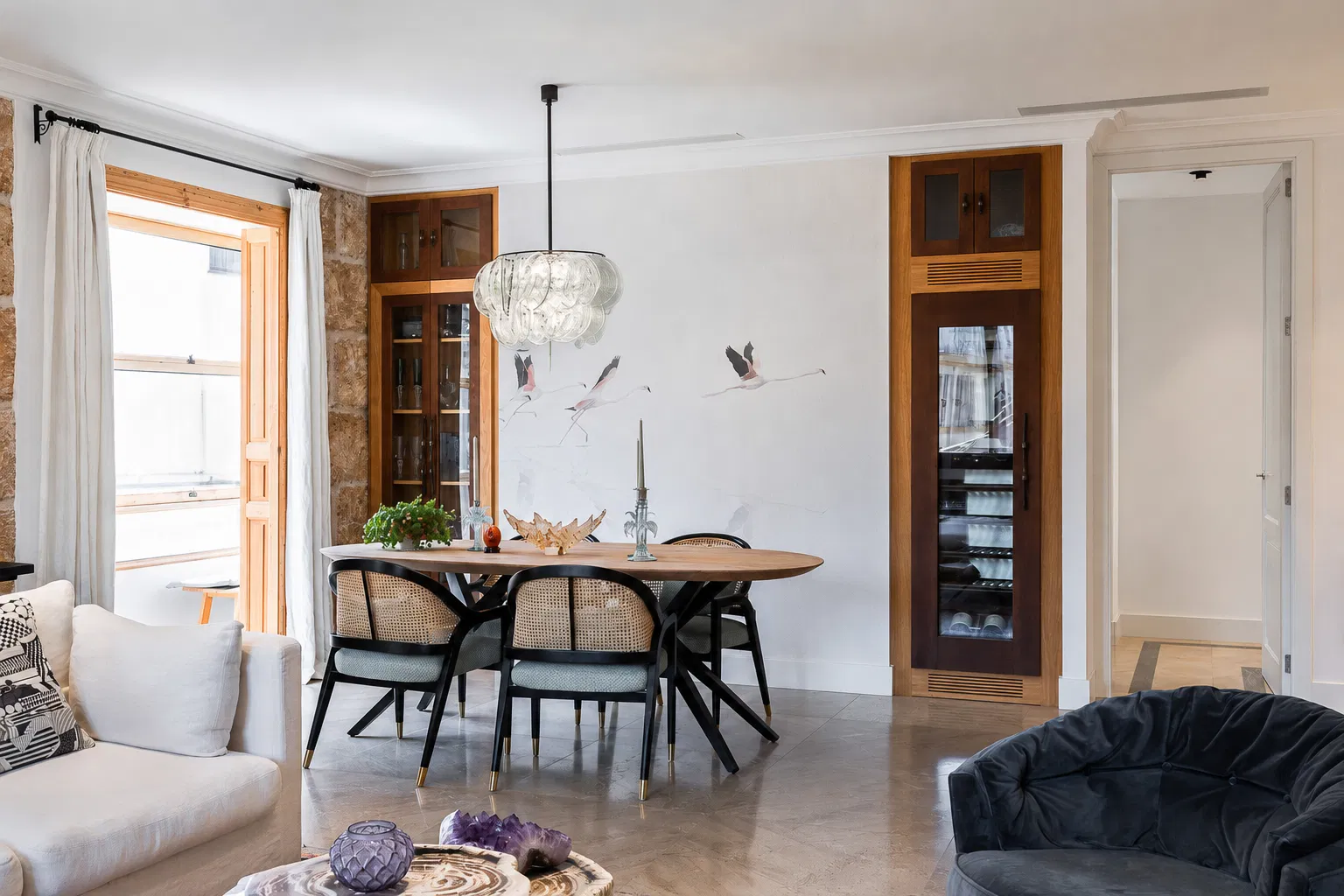 Newly refurbished flat in the heart of the Old Town, with a lift and a loggia-6