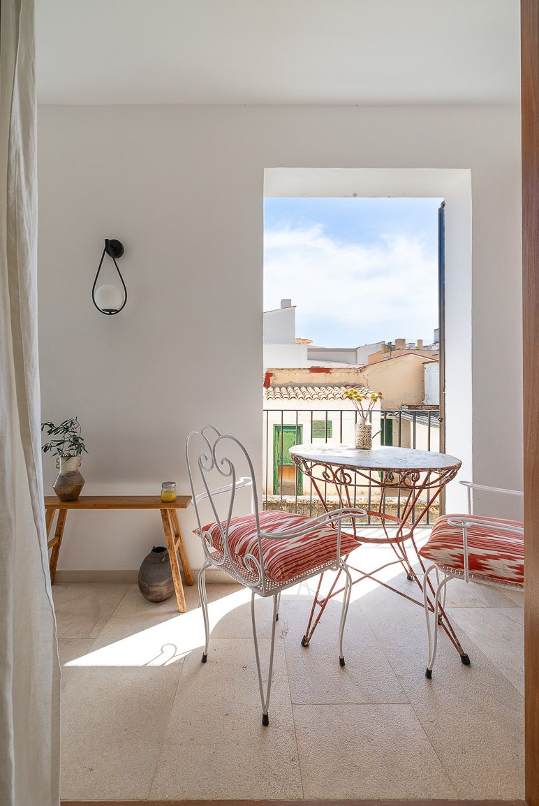 Newly refurbished flat in the heart of the Old Town, with a lift and a loggia-12