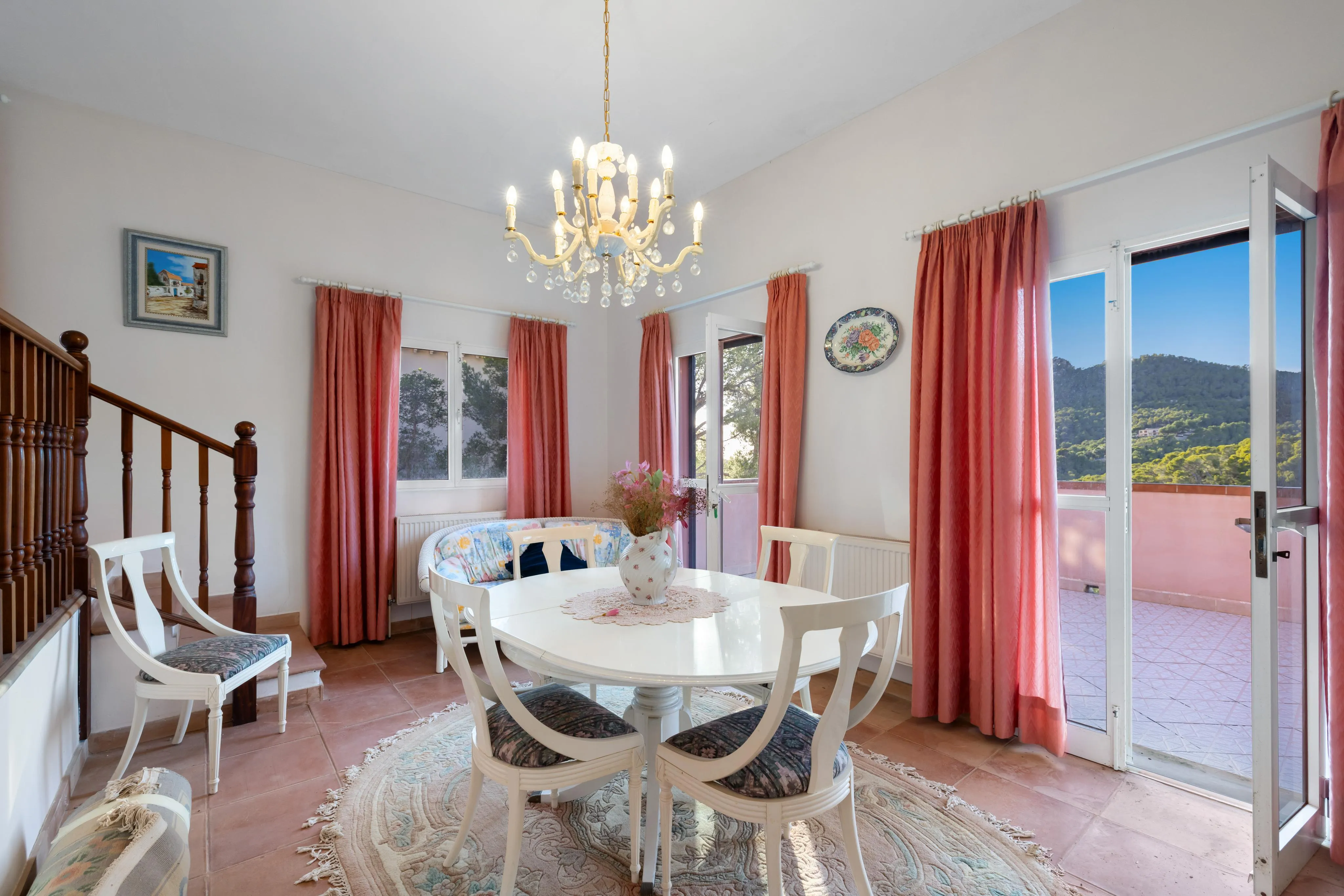 Vila amb potencial de reforma a la zona residencial de Monport-4