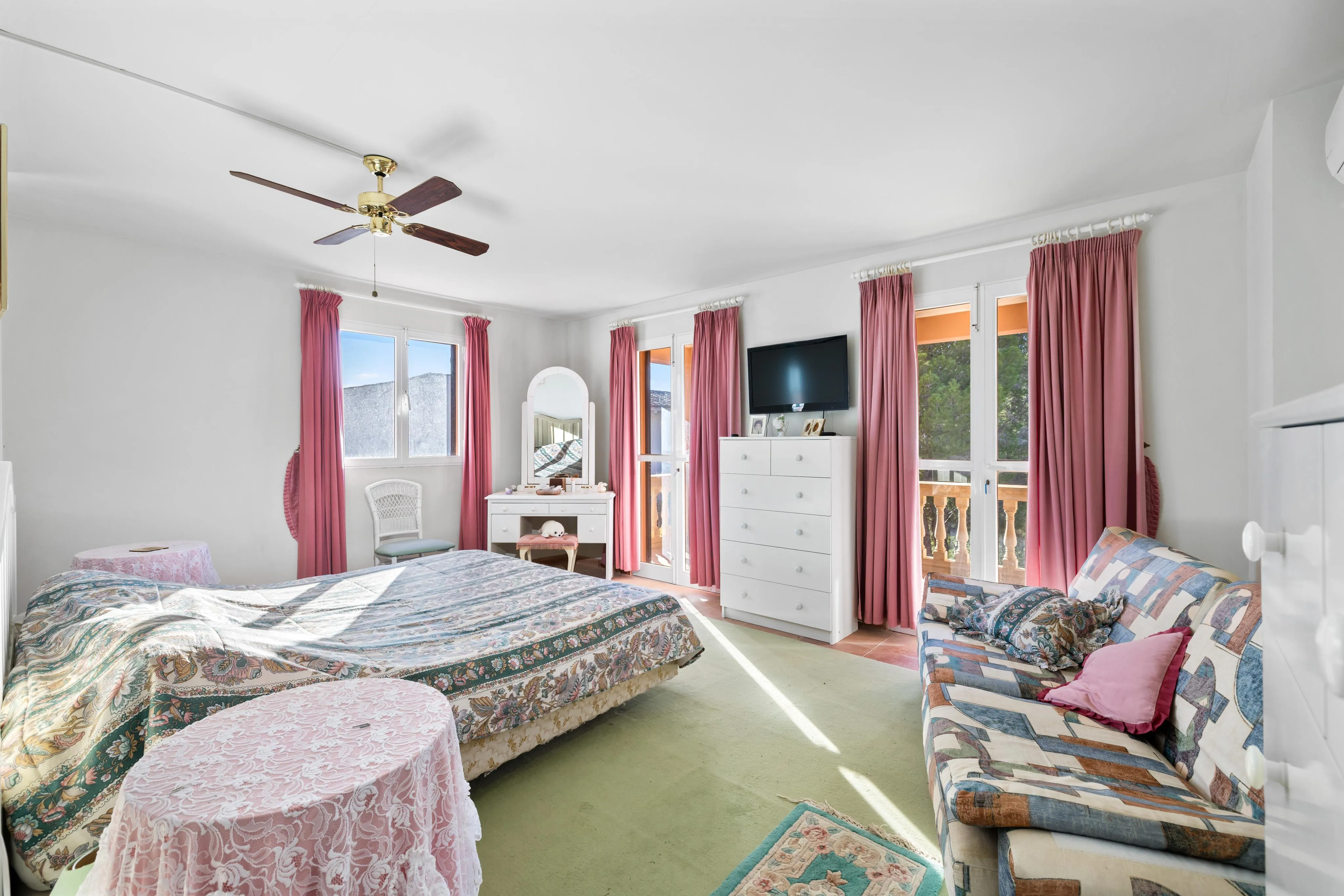 Вилла с потенциалом развития в хорошем жилом районе Монпорта-8