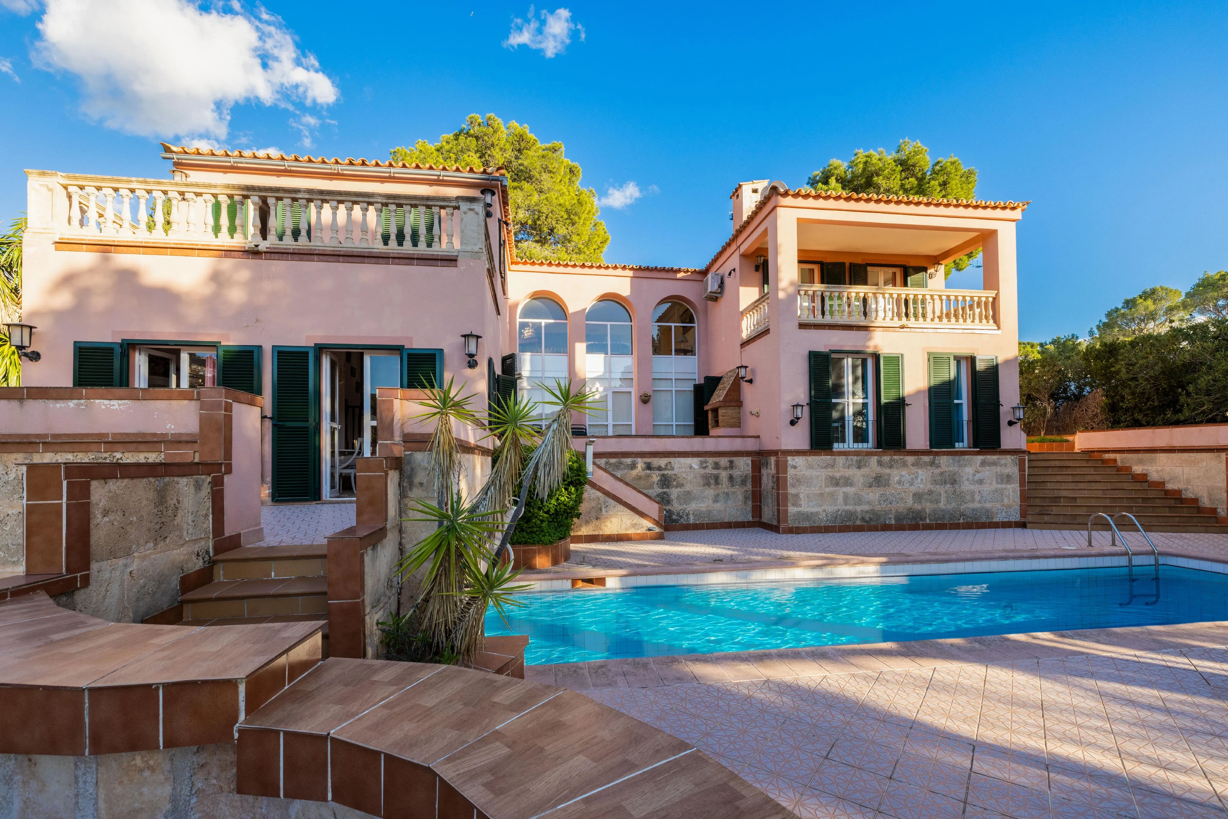 Vila amb potencial de reforma a la zona residencial de Monport-19