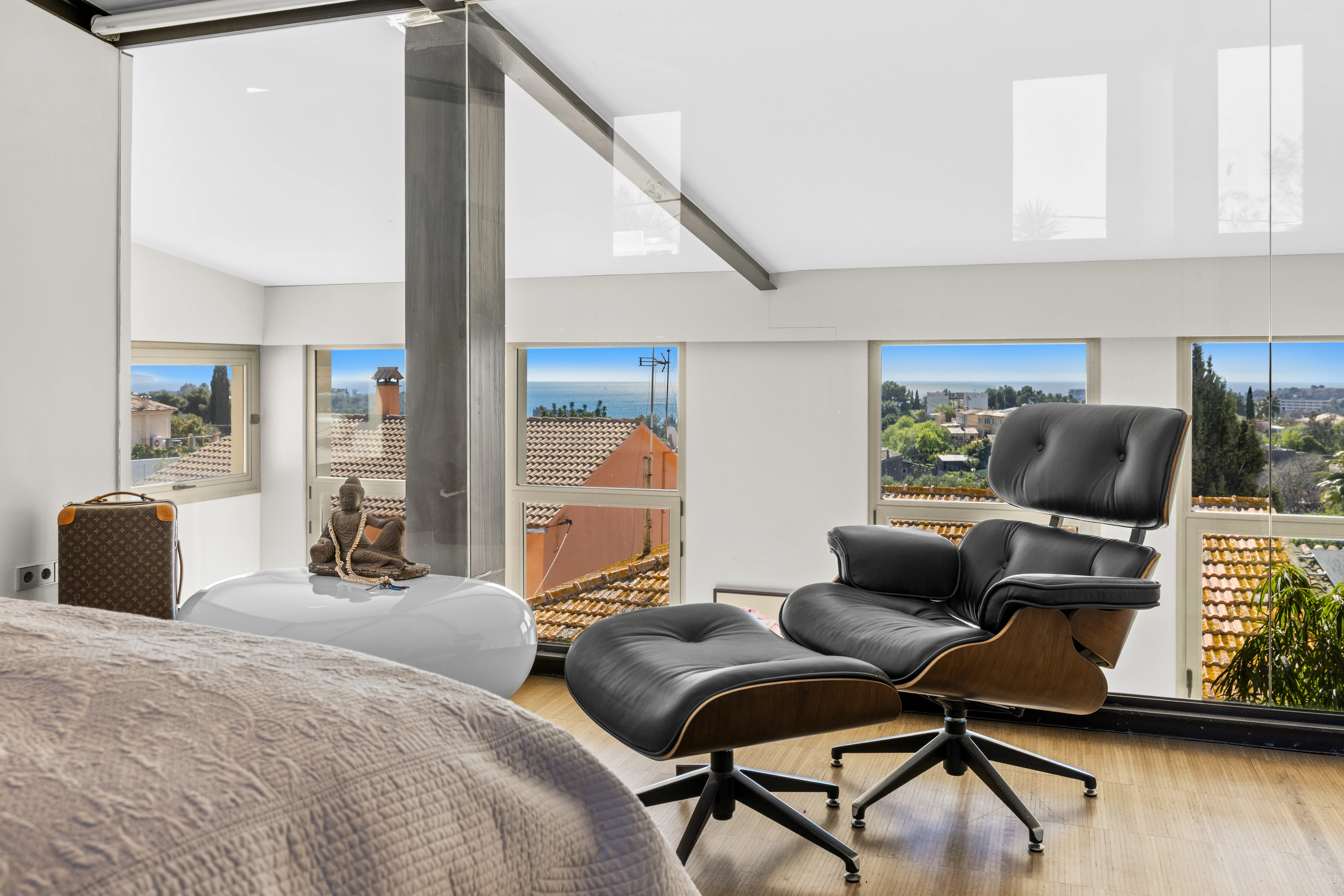 Excellent loft design à Génova-14