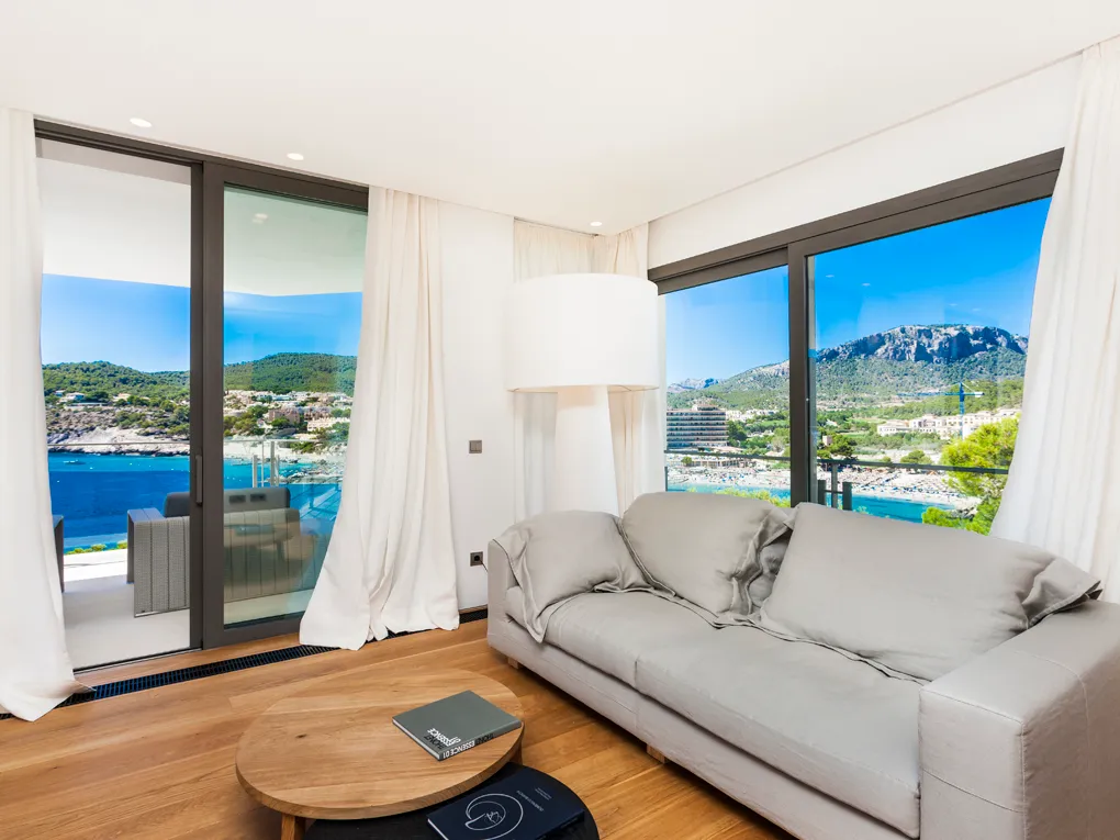 Luxurious villa with direct sea access in Camp de Mar-9