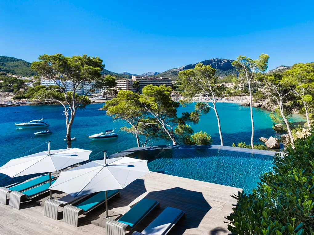 Luksuriøs villa med direkte adgang til havet i Camp de Mar-7