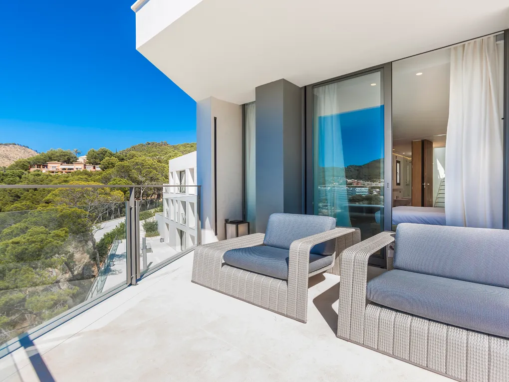 Luksuriøs villa med direkte adgang til havet i Camp de Mar-19