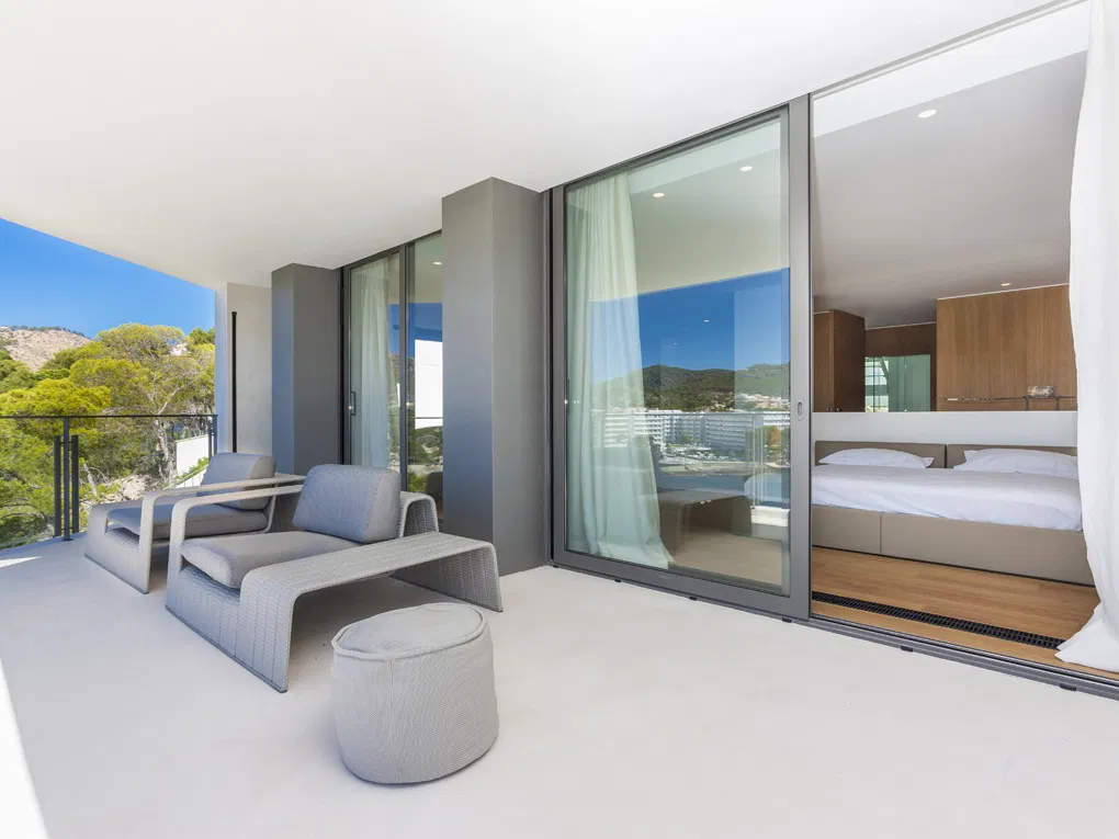 Luxurious villa with direct sea access in Camp de Mar-16