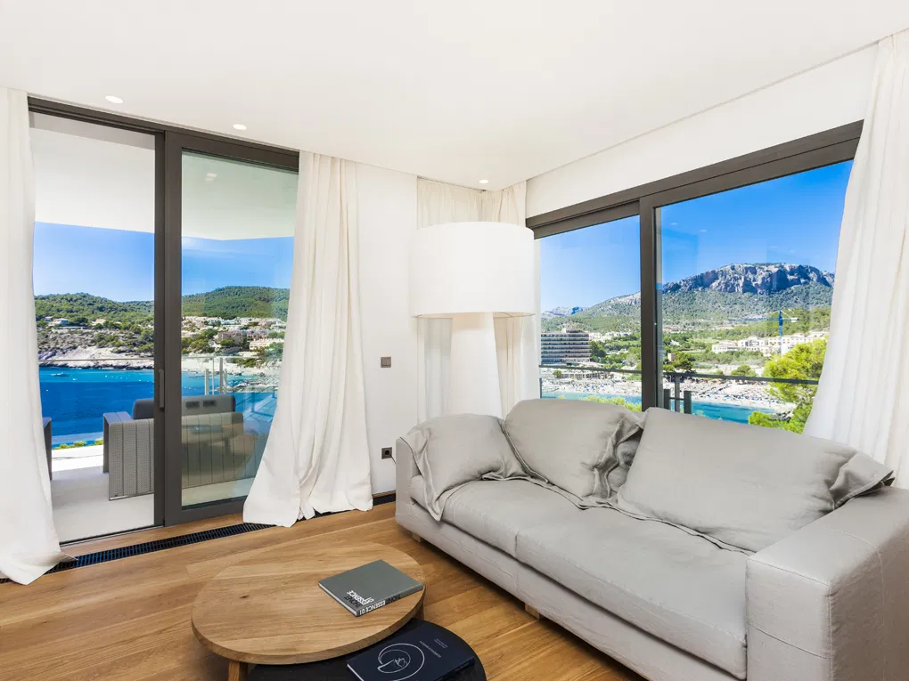 Luxurious villa with direct sea access in Camp de Mar-9