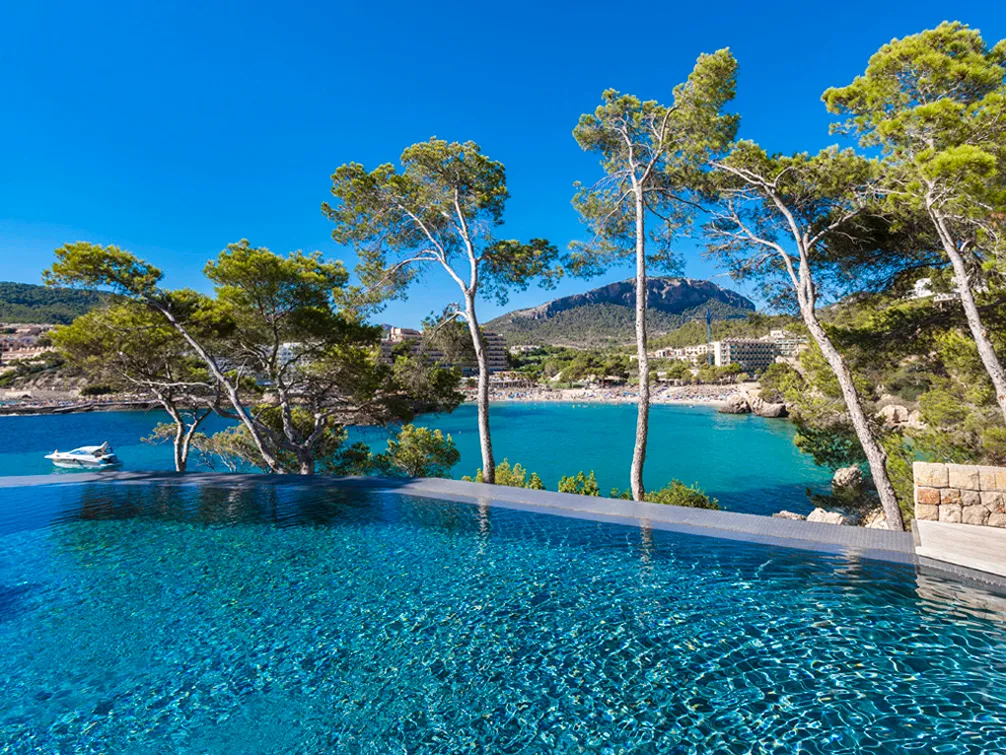 Luxurious villa with direct sea access in Camp de Mar-1