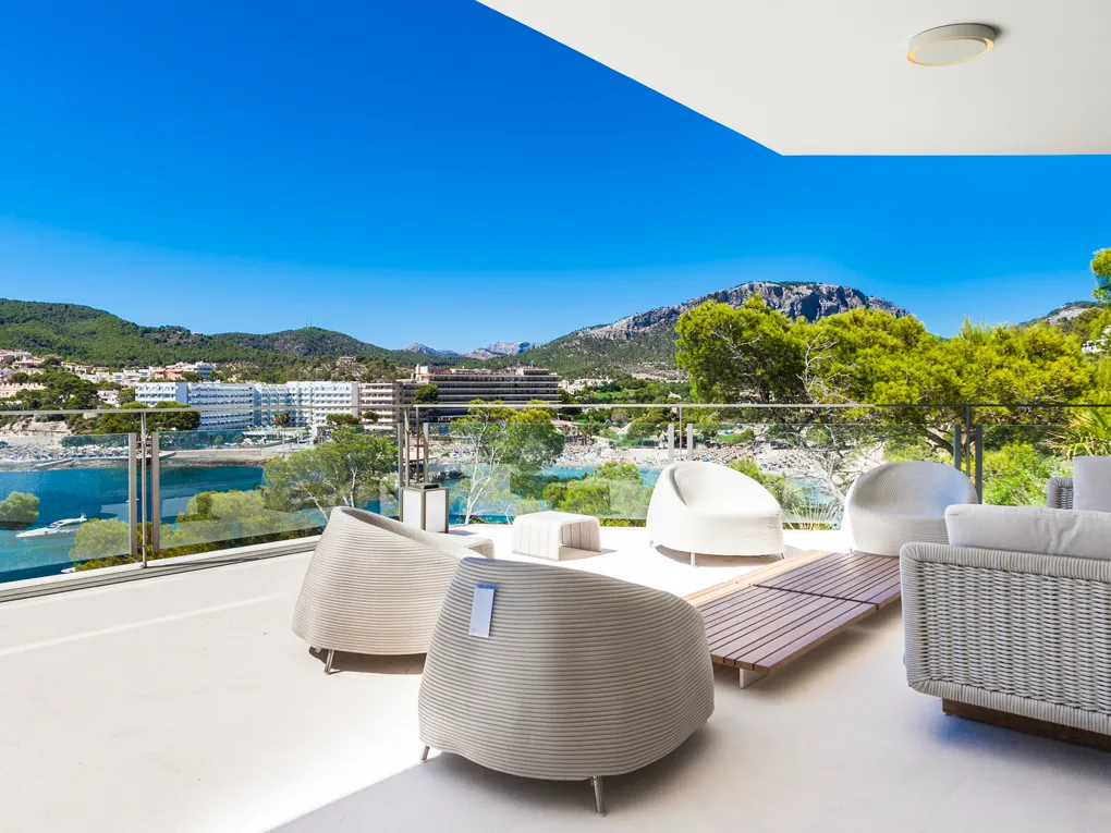 Luxurious villa with direct sea access in Camp de Mar-10