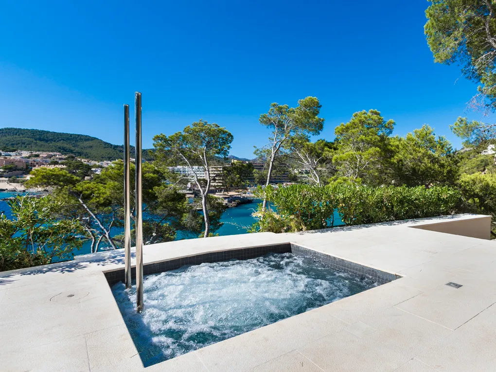 Luxurious villa with direct sea access in Camp de Mar-8