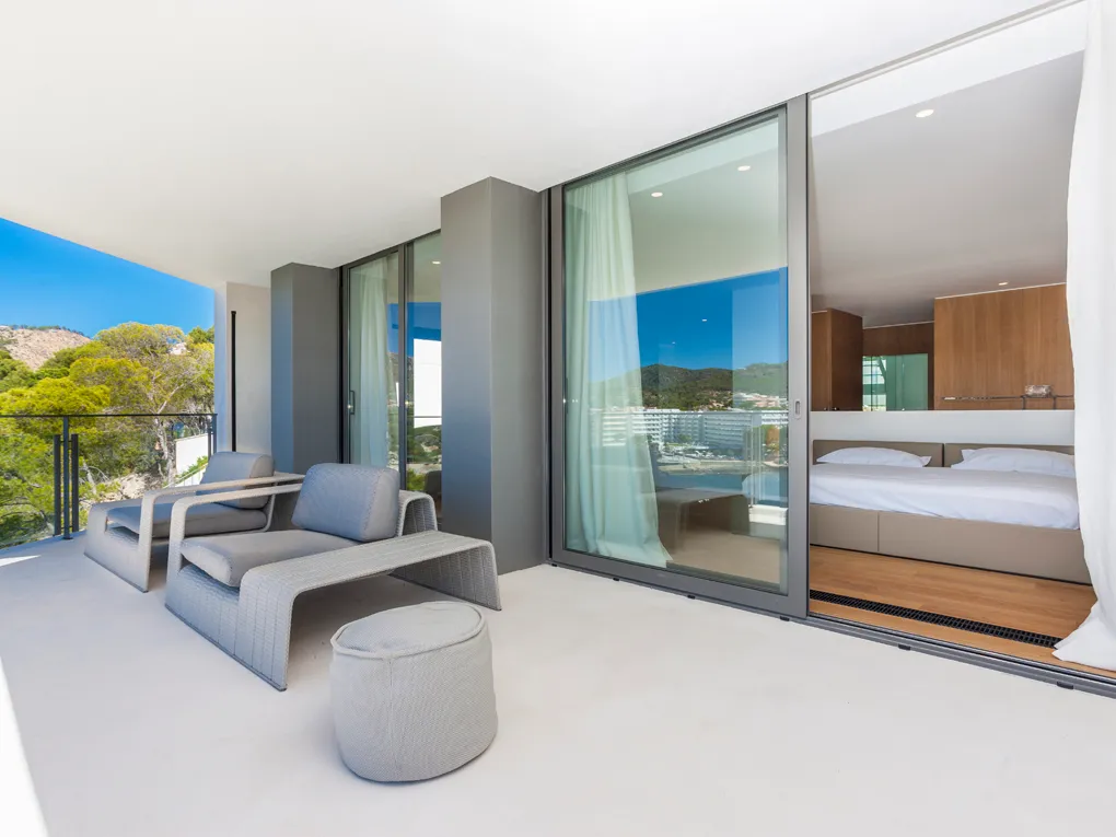 Luxurious villa with direct sea access in Camp de Mar-16