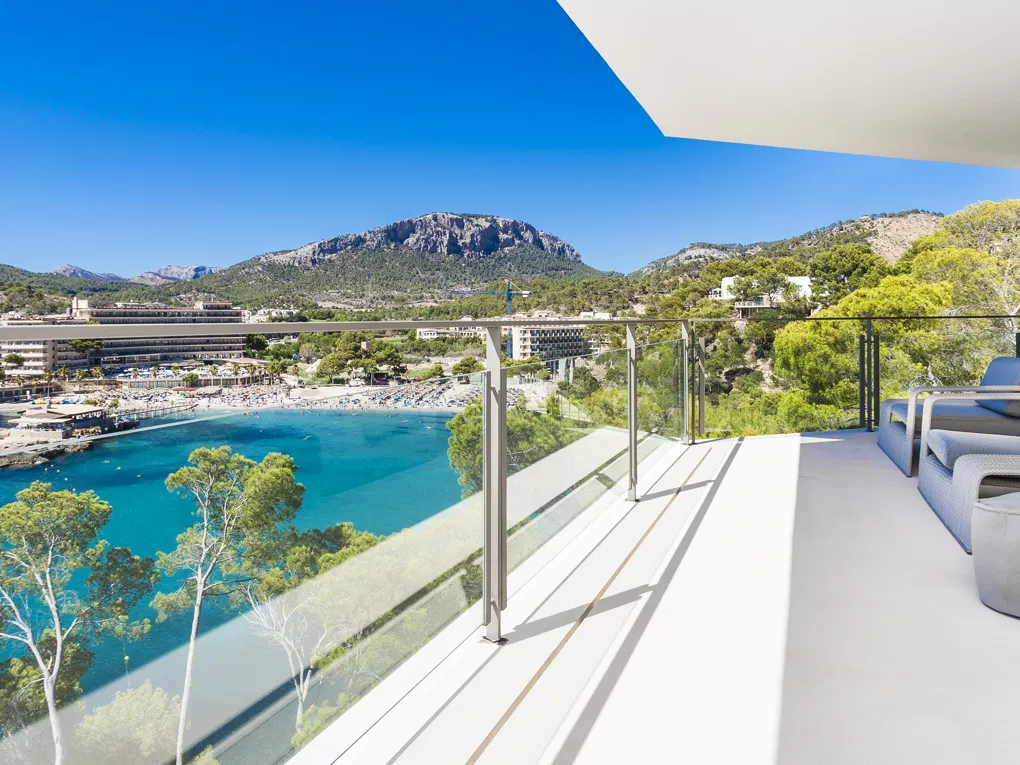 Luxurious villa with direct sea access in Camp de Mar-12