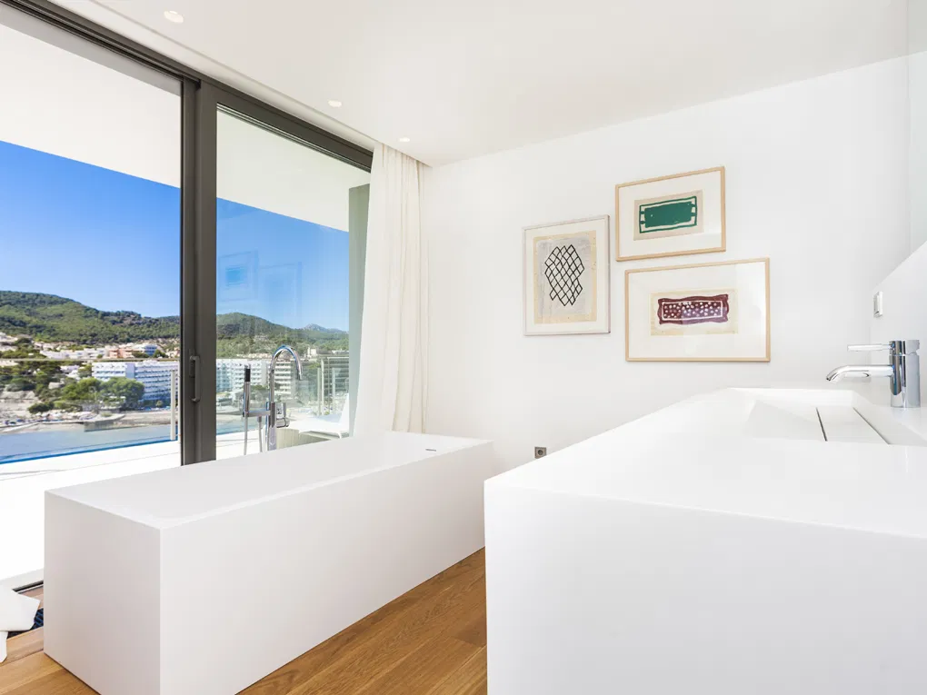 Luxurious villa with direct sea access in Camp de Mar-18