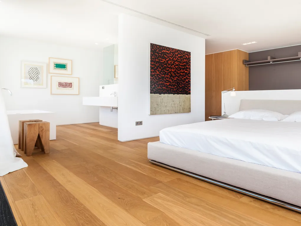 Luxurious villa with direct sea access in Camp de Mar-17