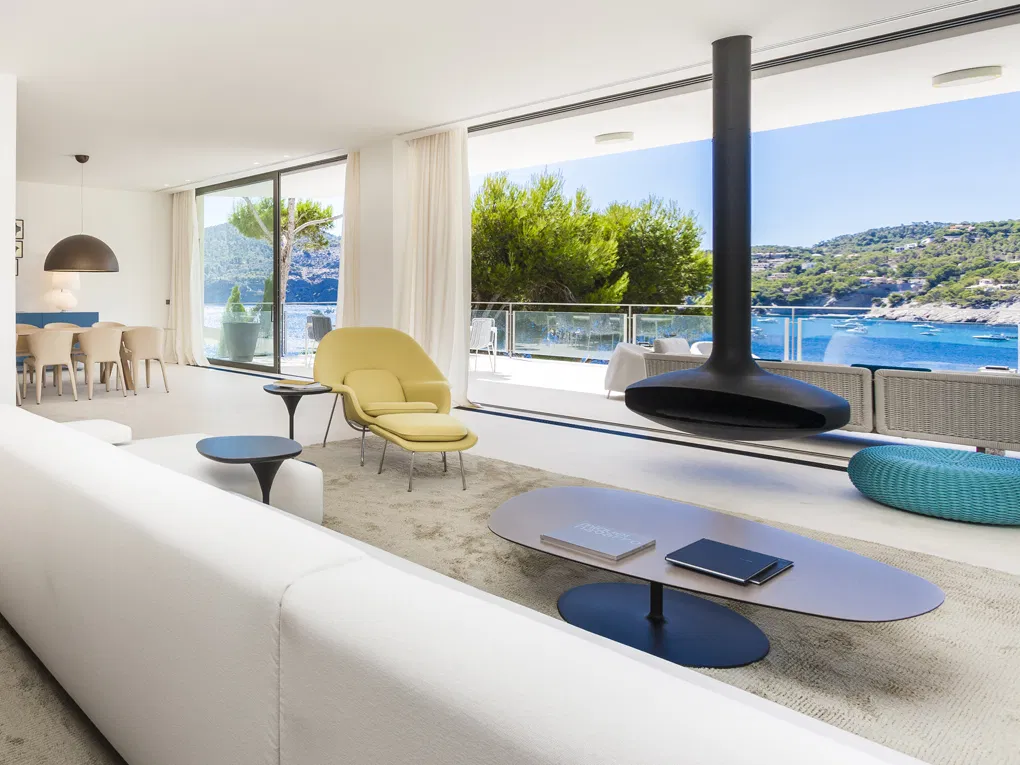 Luxurious villa with direct sea access in Camp de Mar-2