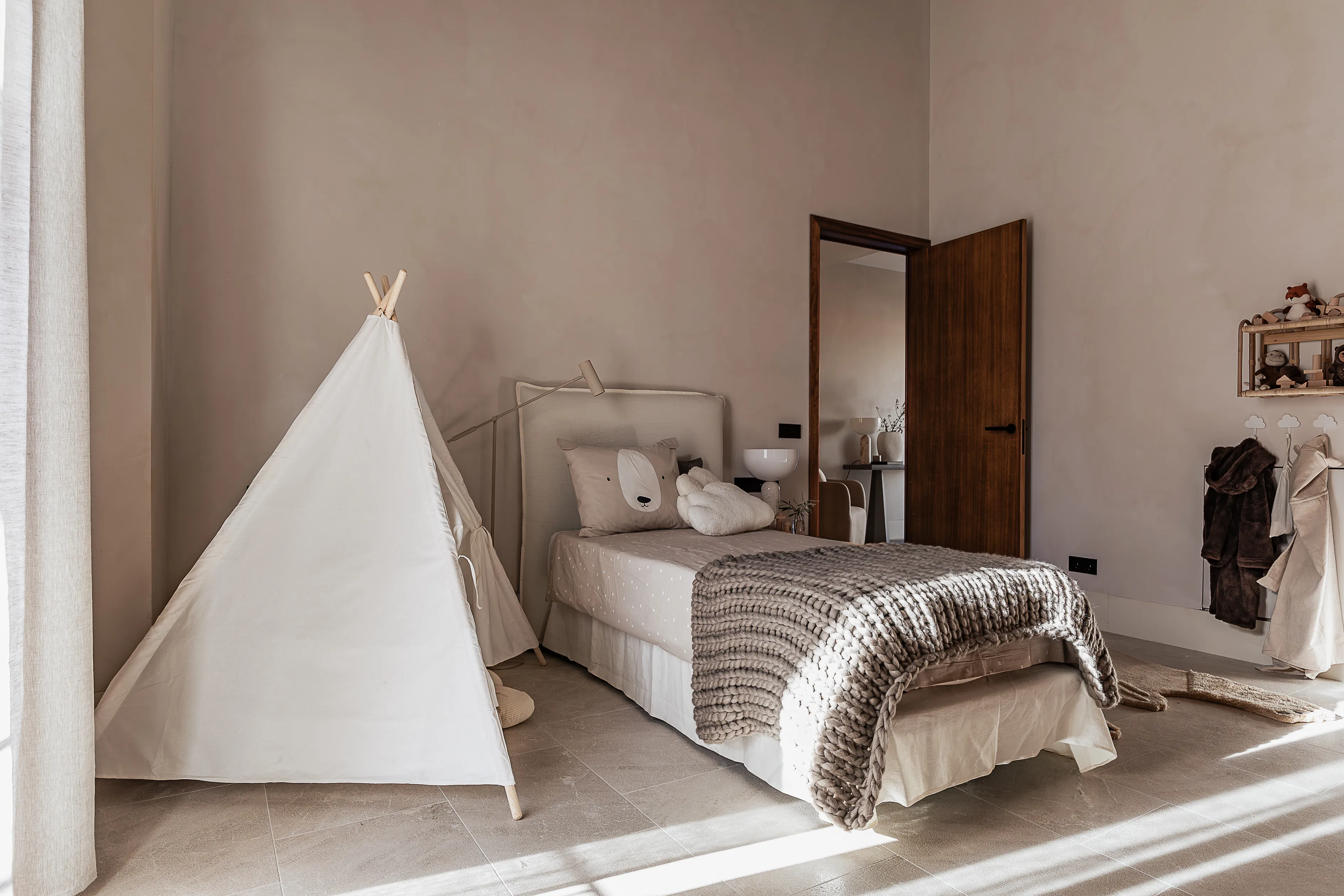 Renoviertes, stilvolles Stadthaus mit Pool und Garten-9