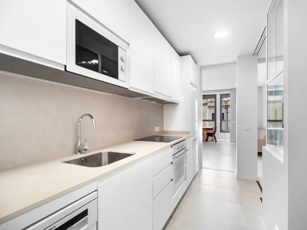 Moderno piso renovado con azotea privada en la calle Blanquerna-5