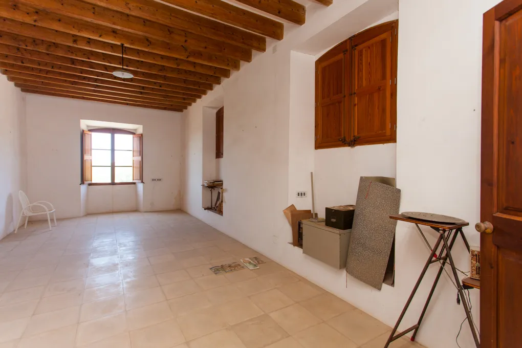 Stately residence with sea views-18