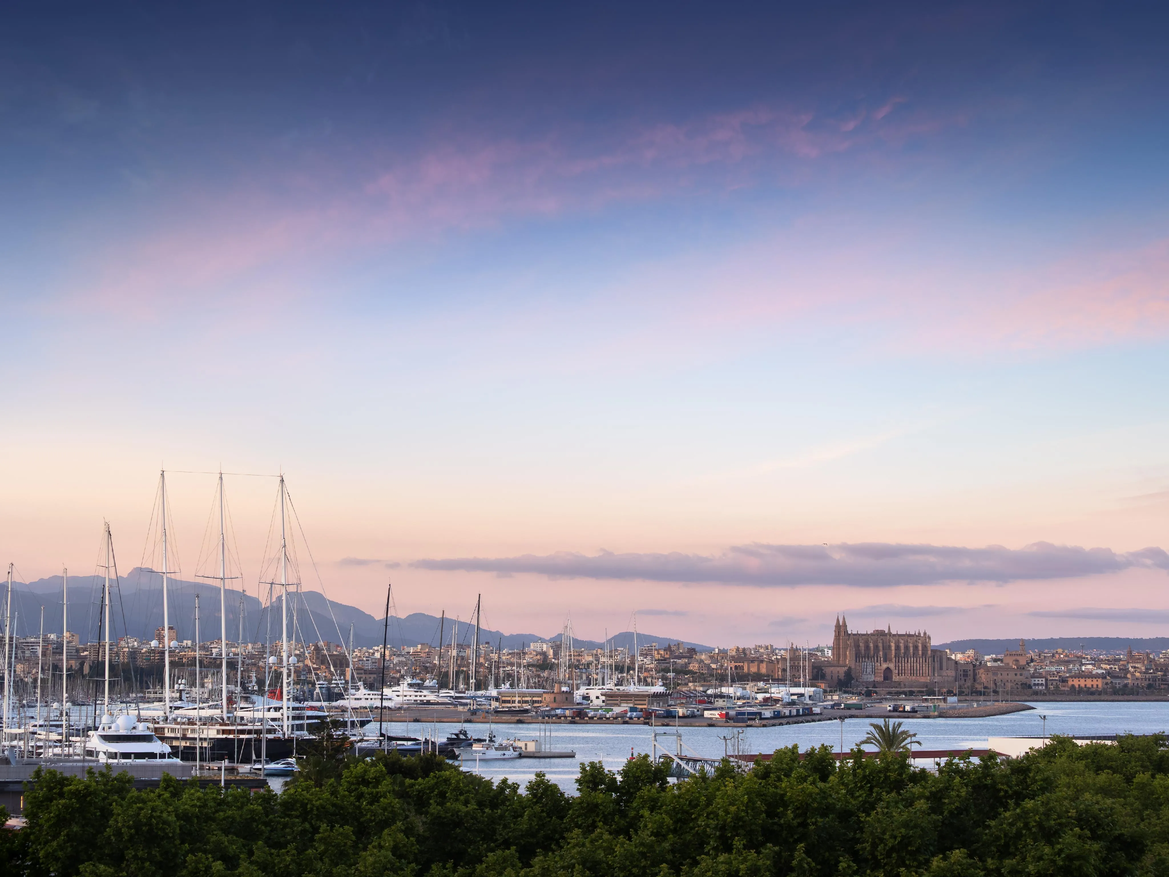 Attico unico di nuova costruzione con vista sul mare-27