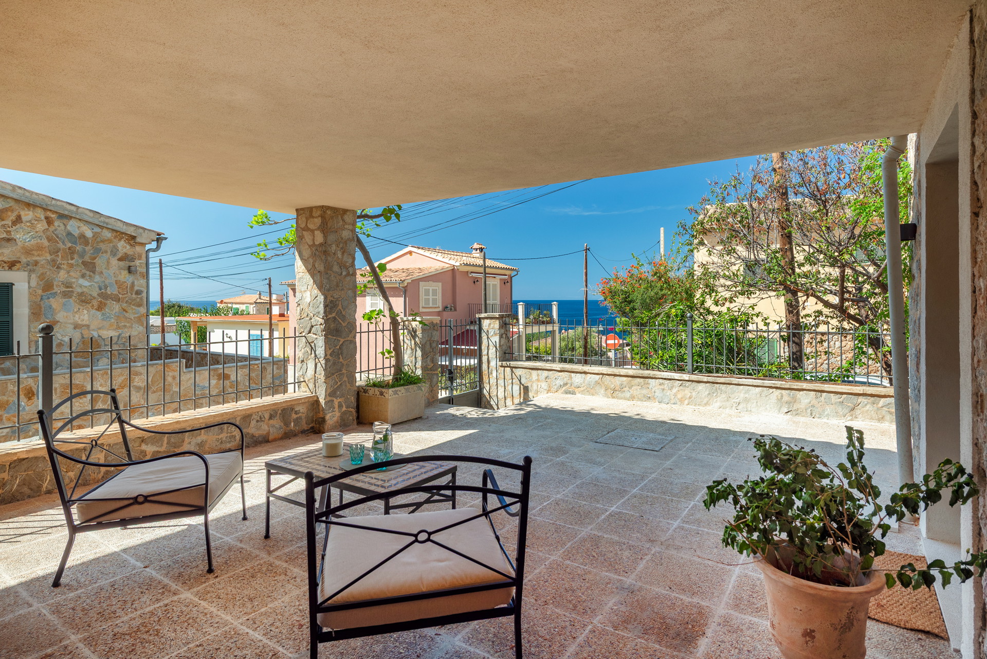 Exclusive temporary rental with sea views at Port des Canonge-12