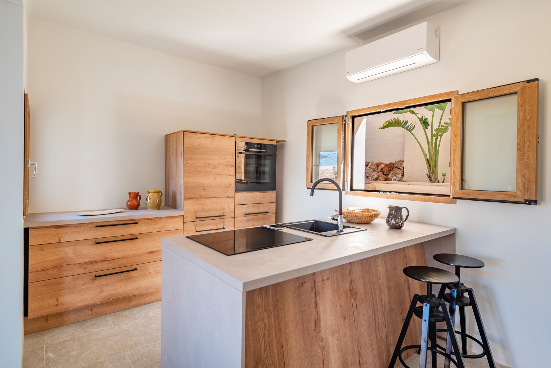 Exclusive temporary rental with sea views at Port des Canonge-6