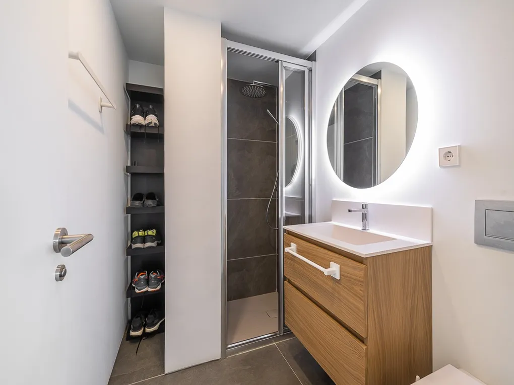 Àtic modern: terrassa en el terrat amb piscina comunitària-11