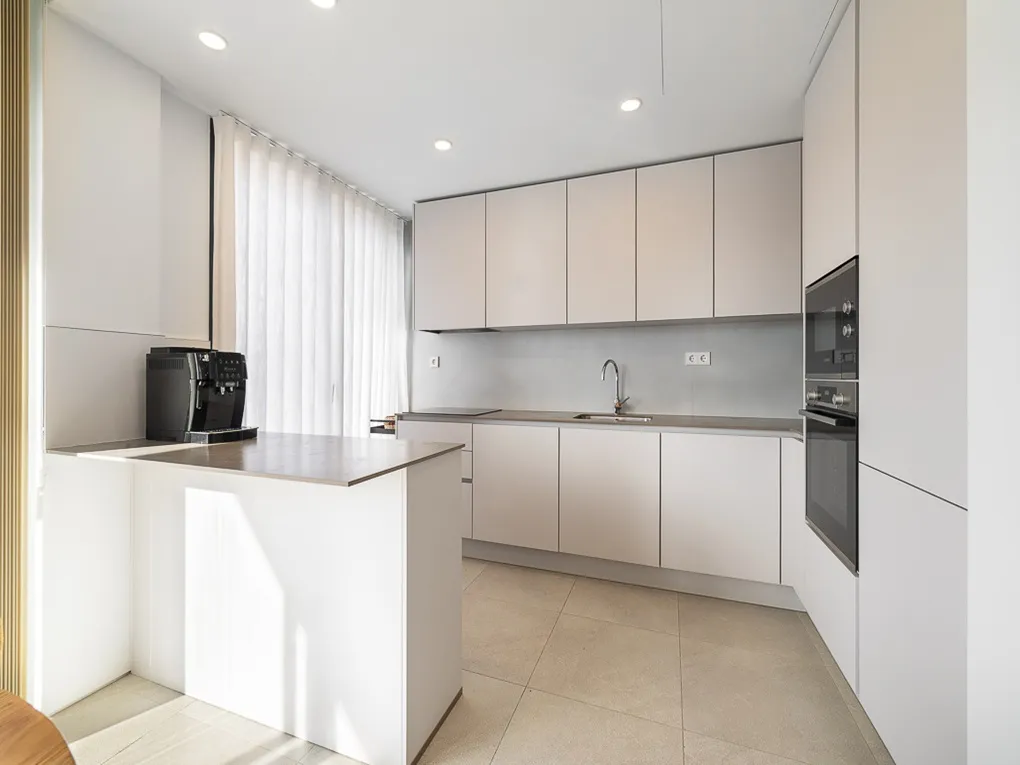 Modern penthouse - dakterras met gemeenschappelijk zwembad-7