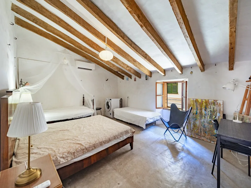 Townhouse in the center of Fornalutx-12