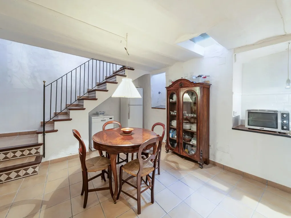 Townhouse in the center of Fornalutx-6