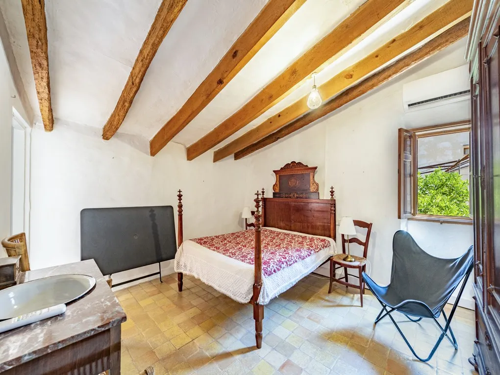 Townhouse in the center of Fornalutx-13