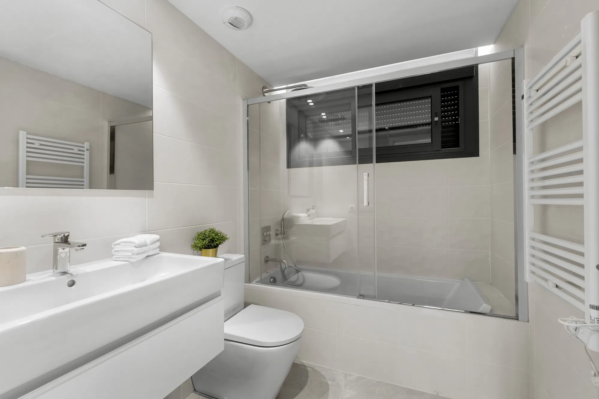 Appartement avec jardin dans un nouveau complexe moderne avec une grande piscine commune-10