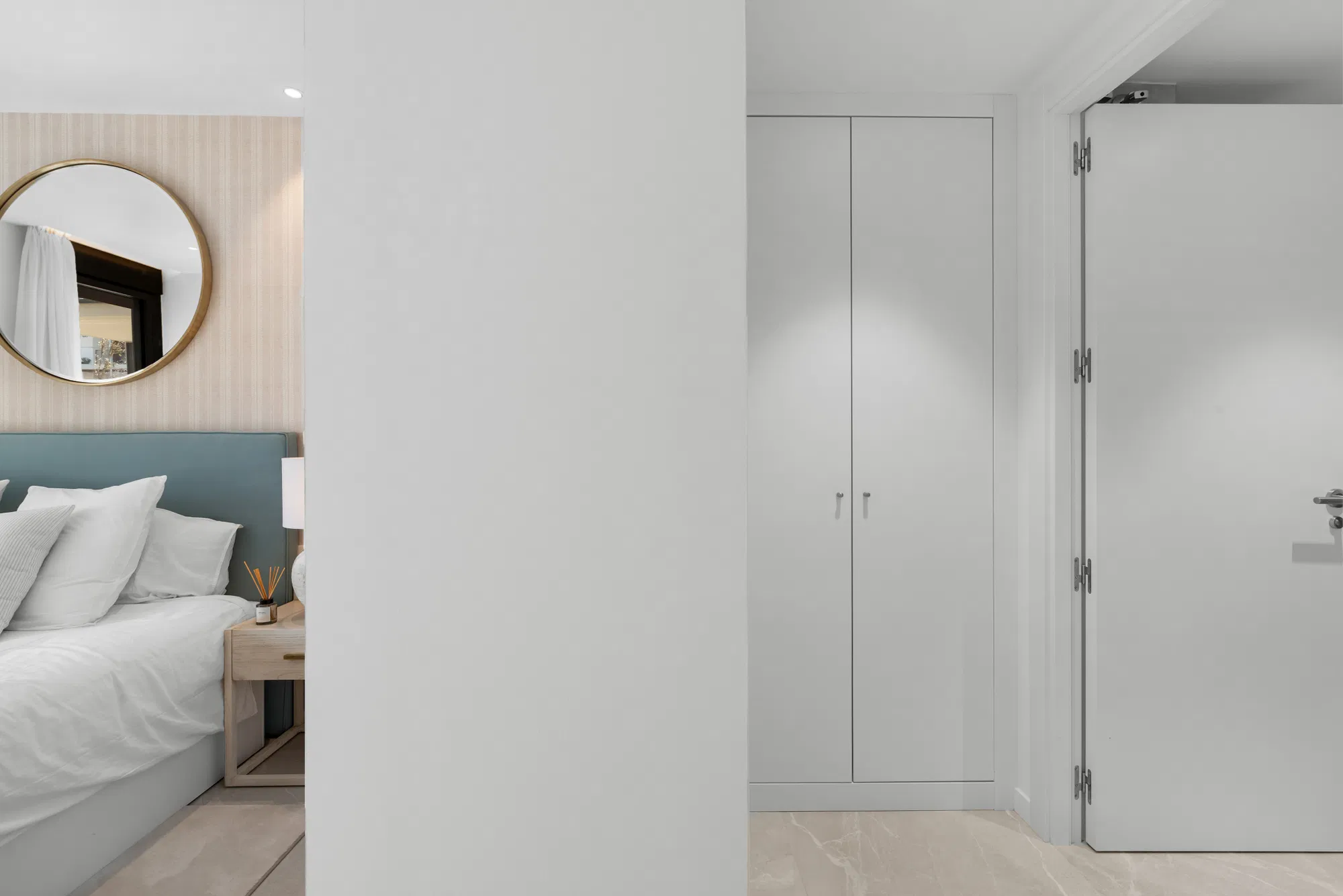 Appartement avec jardin dans un nouveau complexe moderne avec une grande piscine commune-13