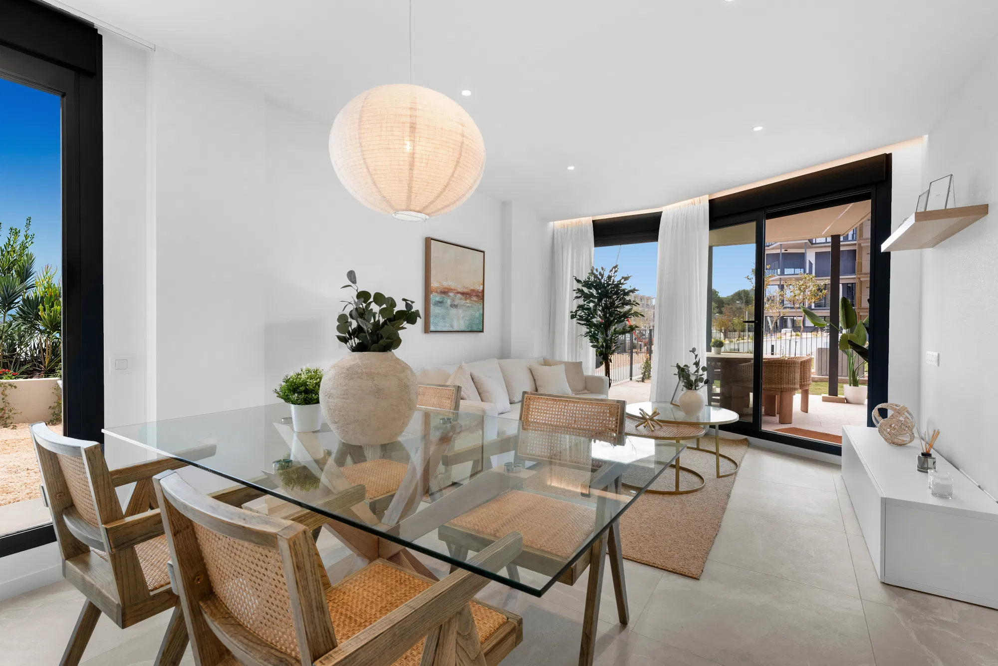 Appartement avec jardin dans un nouveau complexe moderne avec une grande piscine commune-3