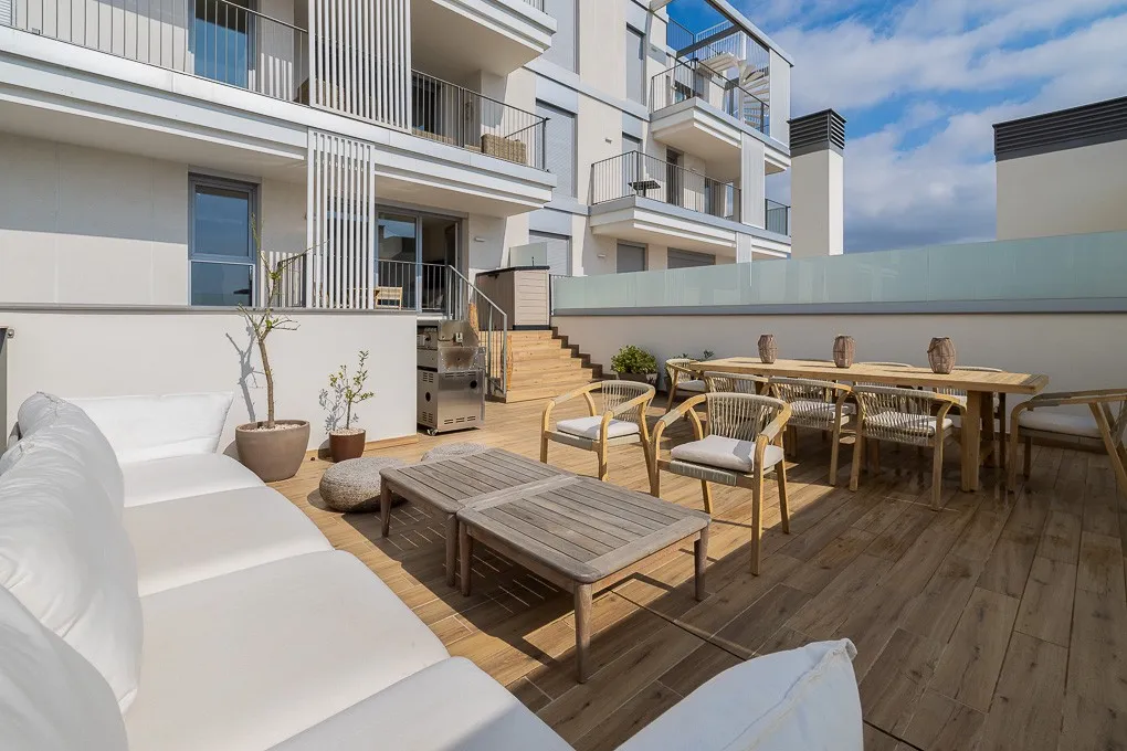 Newly built apartment with terrace, sea view, parking, communal pool-10