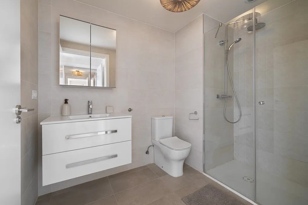 Newly built apartment with terrace, sea view, parking, communal pool-7