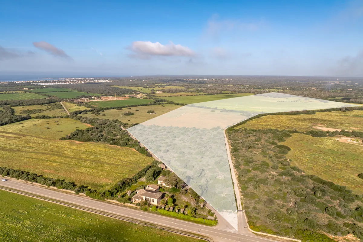 Property with building permit near Es Trenc-1